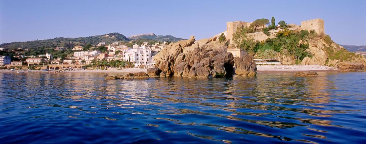 Museo D'arte Contemporanea Atelier Sul Mare Hotel 3*